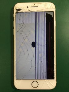 iPhone6Sの液晶画面交換修理の写真